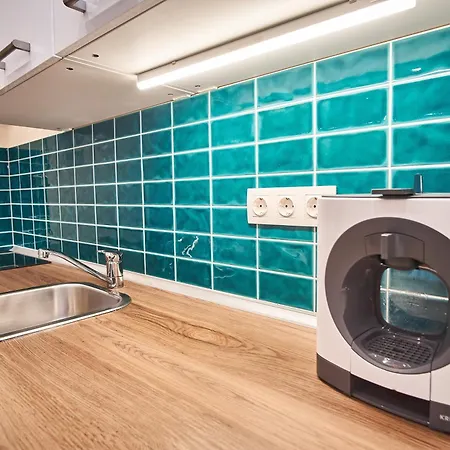 Mmm | * Будапешт