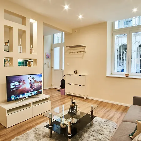 Mmm | Apartment Budapest