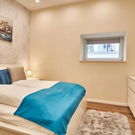 Mmm | Apartment Budapest